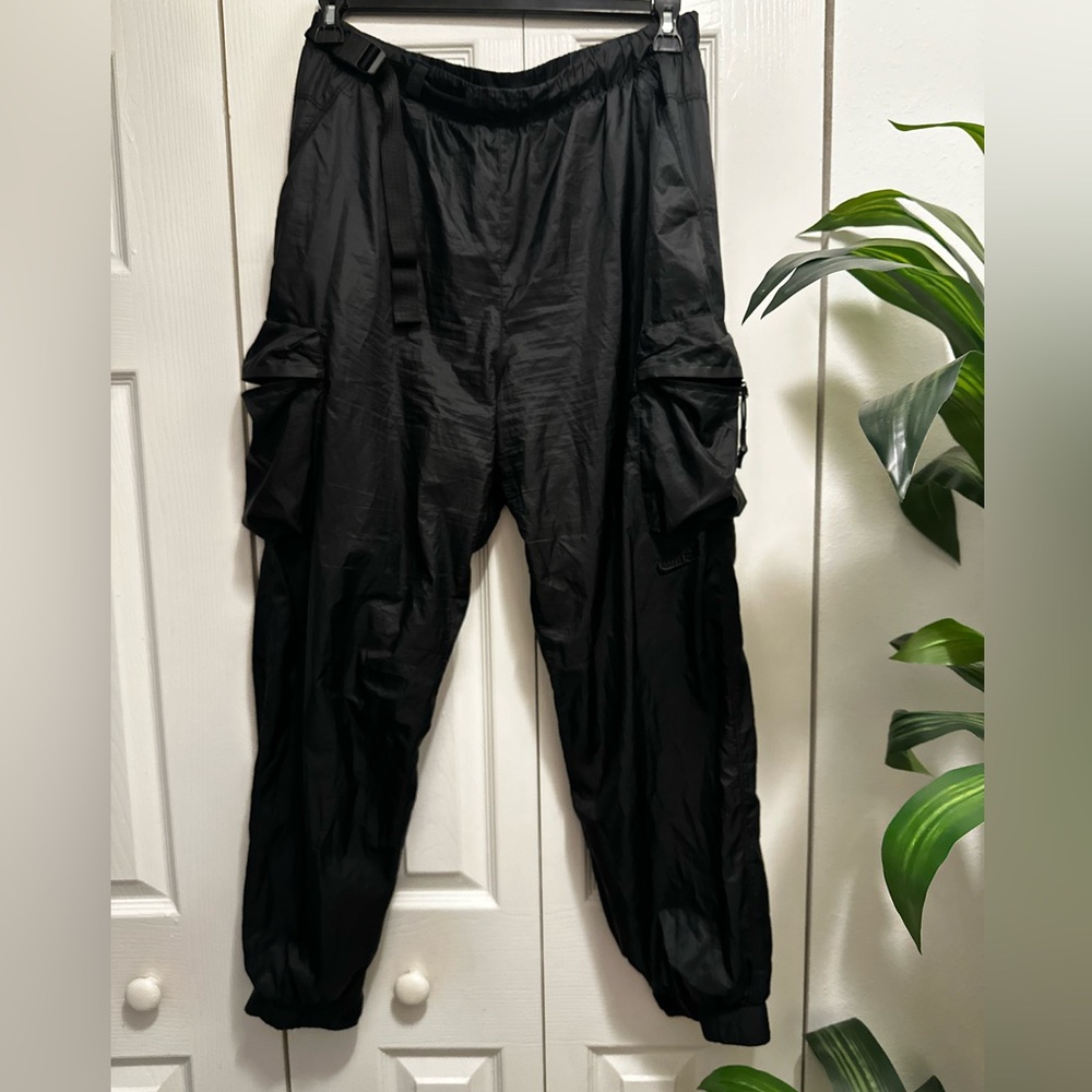 Nike Black Cargo Joggers with Utility Pockets